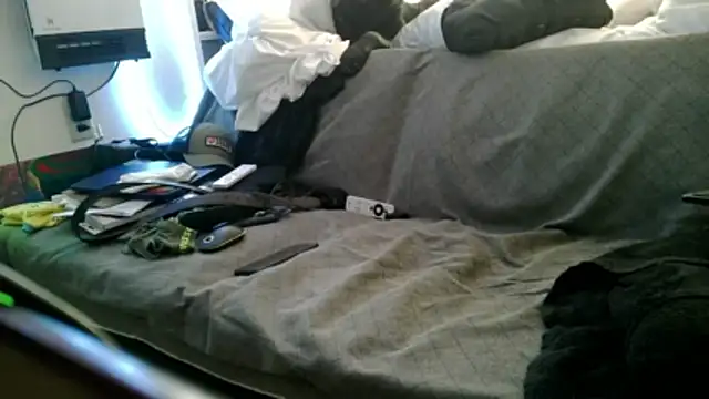 Luv2SuckBWC92 online show from December 2025 04:38:01 PM