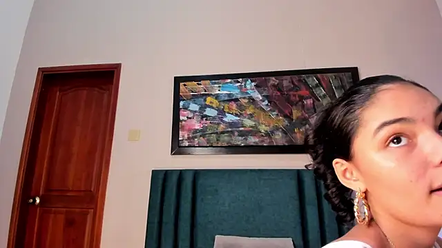 LunaAspen  online show from February 2026 06:06:01 PM