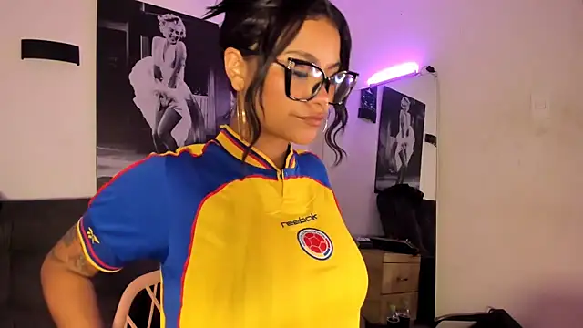 Stefany 44 online show from July 2026 06:23:01 PM