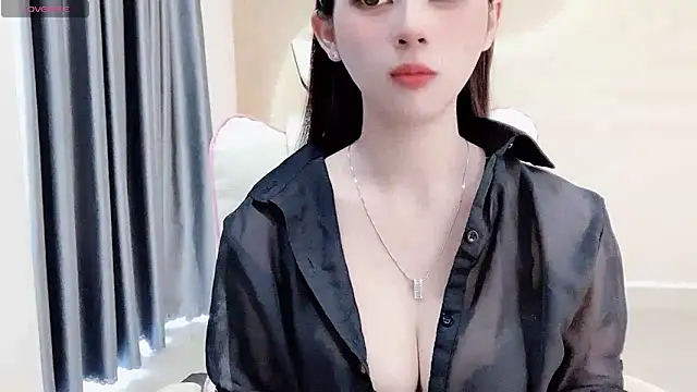 Snapshot of Aline_690 chatting on April 2026 06:58:01 AM Aline 690 online show from April 2026 06:58:01 AM