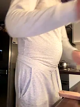 Michel huge online show from November 2025 04:35:01 AM