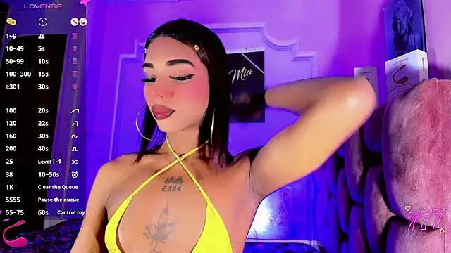 LADY-HOT-SEXY- online show from June 2026 10:04:01 PM