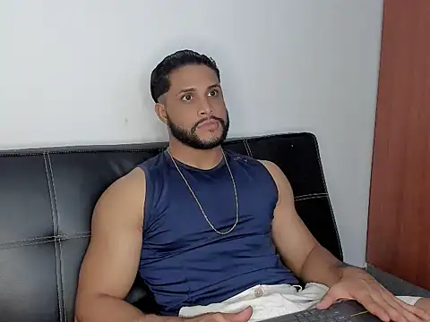 Pier Simons online show from September 2025 06:36:01 AM