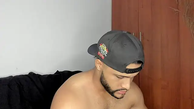 Pier Simons online show from October 2025 10:27:02 AM