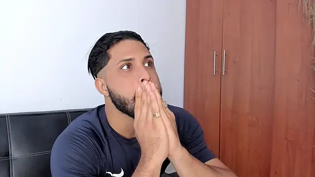 Pier Simons online show from November 2025 04:16:01 PM