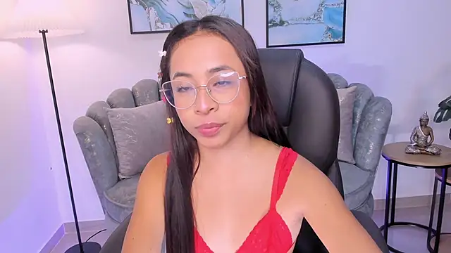 July Adams online show from December 2025 05:12:02 AM