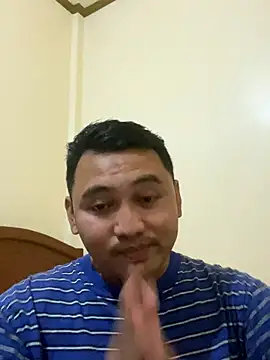 BicuriousExploer online show from November 2025 04:33:02 AM