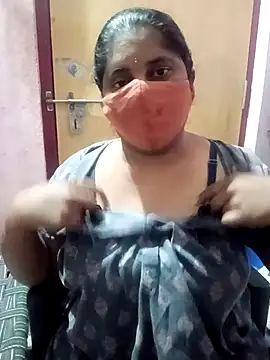 Jessi 25 online show from December 2025 04:03:02 PM