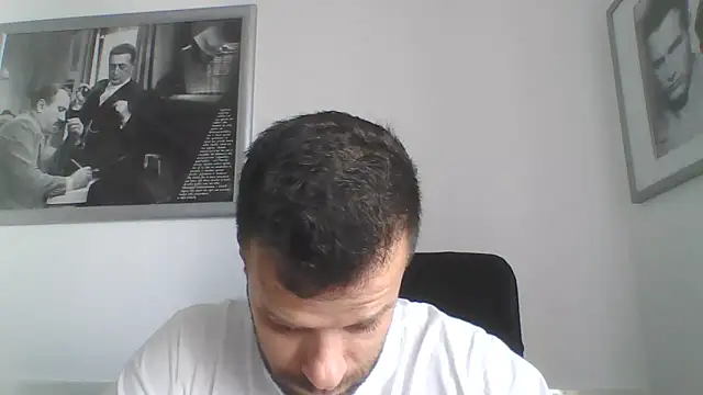 Snapshot of FROCETTO93 chatting on May 2026 06:30:01 AM FROCETTO93 online show from May 2026 06:30:01 AM