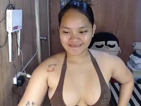 Snapshot of prettykrysgirl chatting on October 2025 10:12:02 AM prettykrysgirl online show from October 2025 10:12:02 AM