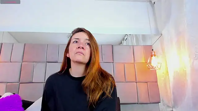 antoneella jones online show from November 2025 12:52:01 PM