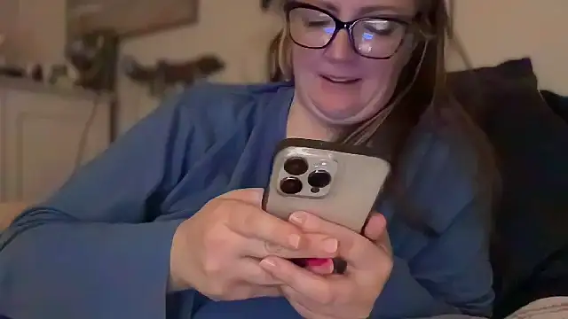 Snapshot of PefectNipz chatting on November 2025 12:33:01 AM PefectNipz online show from November 2025 12:33:01 AM