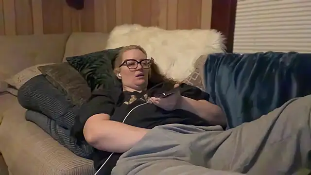 Snapshot of PefectNipz chatting on November 2025 06:35:02 AM PefectNipz online show from November 2025 06:35:02 AM