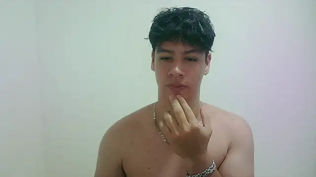 Snapshot of zeus_181 chatting on April 2026 04:10:02 AM zeus 181 online show from April 2026 04:10:02 AM