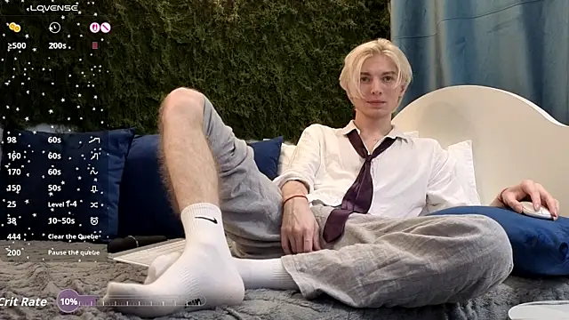 fiachand online show from November 2025 08:19:01 PM