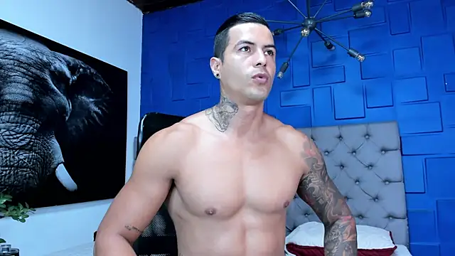 Snapshot of andres-clark92 chatting on April 2026 03:32:01 PM andres-clark92 online show from April 2026 03:32:01 PM