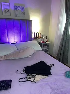 juliana-mancini online show from March 2026 02:10:01 PM