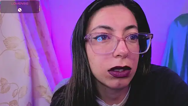 Snapshot of Miranda_sexlove_ chatting on February 2026 06:07:01 AM Miranda sexlove online show from February 2026 06:07:01 AM