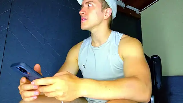 ALANNFERRER online show from April 2026 10:10:01 AM