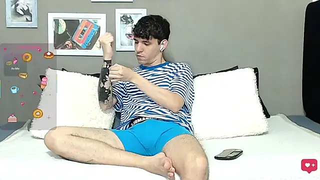 Snapshot of Matteo12_ chatting on June 2026 03:35:01 AM Matteo12 online show from June 2026 03:35:01 AM