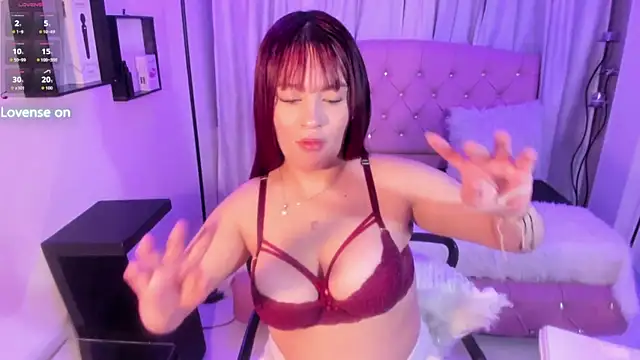 Snapshot of Jolie_price chatting on May 2026 03:12:01 AM Jolie price online show from May 2026 03:12:01 AM