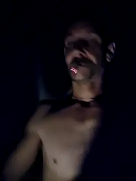 Hungwell1515 online show from October 2025 05:07:02 AM