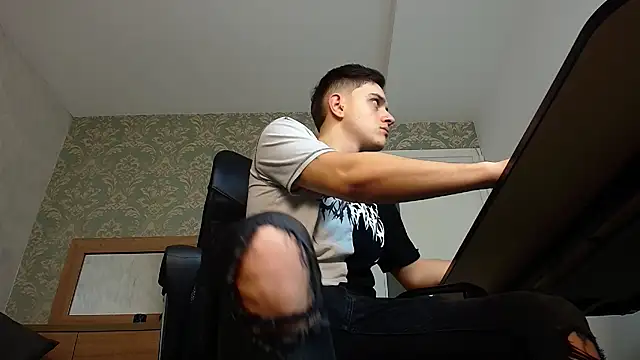 FelixStarkk online show from November 2025 04:57:01 AM