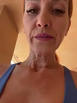 Snapshot of MikaelaBloom chatting on September 2025 02:44:02 PM MikaelaBloom online show from September 2025 02:44:02 PM