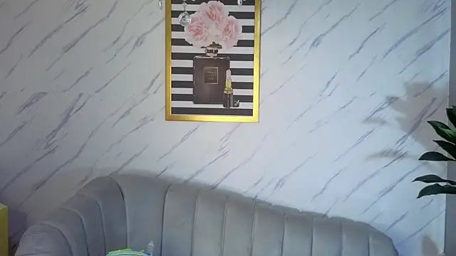 agatha brooks t online show from April 2026 01:47:02 AM