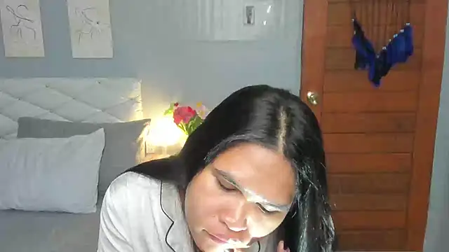 Snapshot of AlianaBlair chatting on September 2025 01:00:01 PM AlianaBlair online show from September 2025 01:00:01 PM