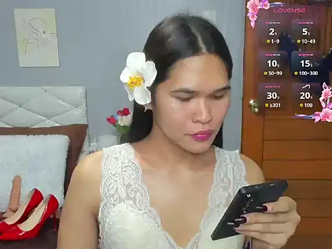 Snapshot of AlianaBlair chatting on October 2025 01:39:02 PM AlianaBlair online show from October 2025 01:39:02 PM