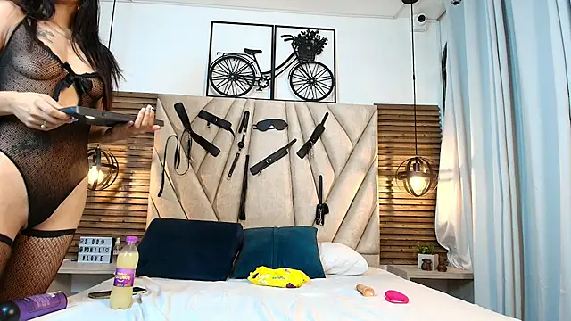 Cinthiabaker online show from November 2025 11:55:02 AM