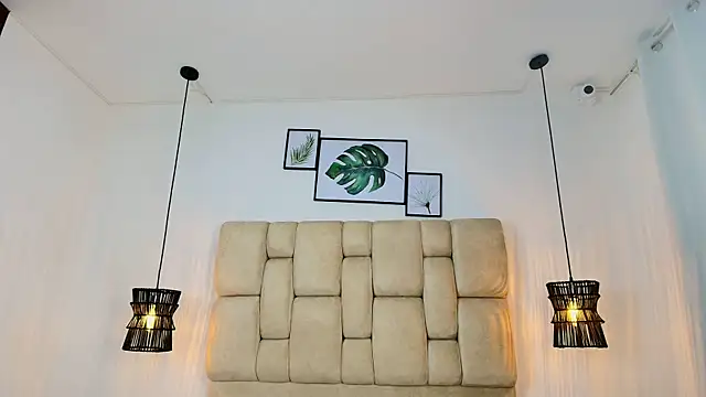 Cinthiabaker online show from April 2026 12:31:01 PM