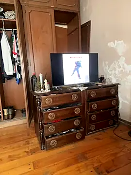 Snapshot of tbp96 chatting on September 2025 05:35:01 PM tbp96 online show from September 2025 05:35:01 PM