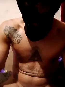 Golonzo1996 online show from November 2025 01:38:01 AM