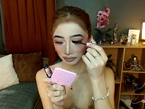 sweetcumcara online show from April 2026 12:13:01 AM