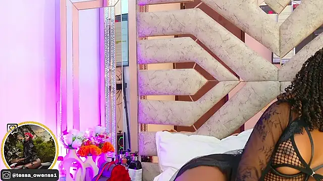 Tessa Owenss online show from February 2026 07:47:02 PM