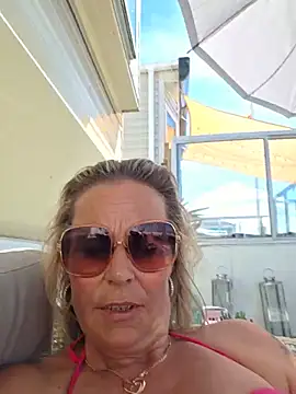 Snapshot of Mrs-Aurora chatting on May 2026 12:54:01 PM Mrs-Aurora online show from May 2026 12:54:01 PM
