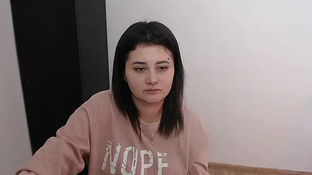 Katrin kiss  online show from October 2025 12:26:02 PM