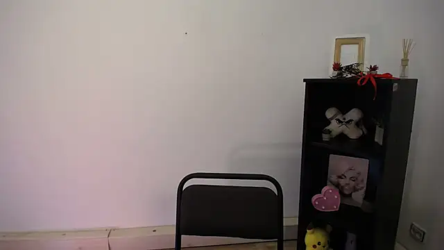 Snapshot of Katrin_kiss_ chatting on February 2026 02:32:01 PM Katrin kiss online show from February 2026 02:32:01 PM