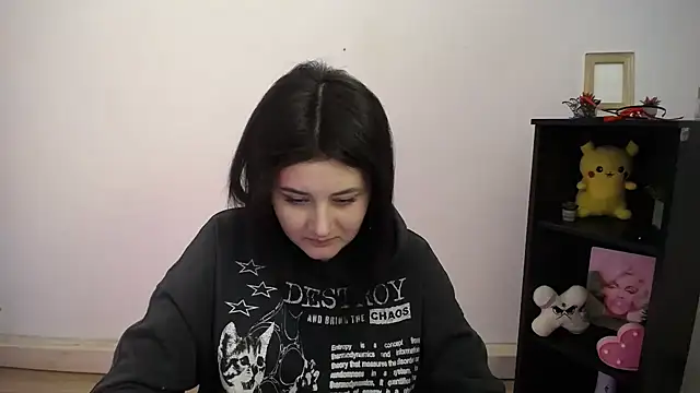 Snapshot of Katrin_kiss_ chatting on February 2026 01:18:02 PM Katrin kiss online show from February 2026 01:18:02 PM