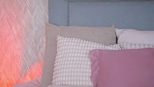 Sofy Bradd online show from October 2025 05:30:01 AM