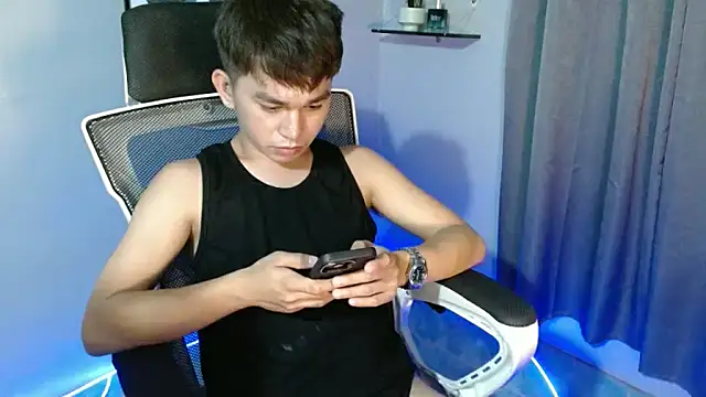 Snapshot of Midnight_Snack69 chatting on October 2025 04:26:01 PM Midnight Snack69 online show from October 2025 04:26:01 PM