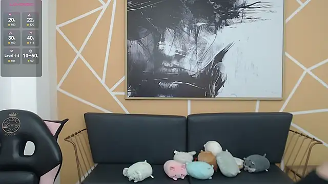 olivia russo  online show from November 2025 08:11:01 PM