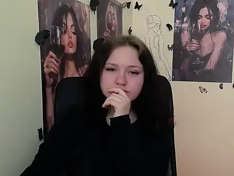 Snapshot of LadyAlice_ chatting on April 2026 06:11:02 AM LadyAlice online show from April 2026 06:11:02 AM