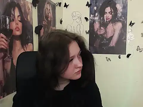 Snapshot of LadyAlice_ chatting on April 2026 06:29:02 AM LadyAlice online show from April 2026 06:29:02 AM
