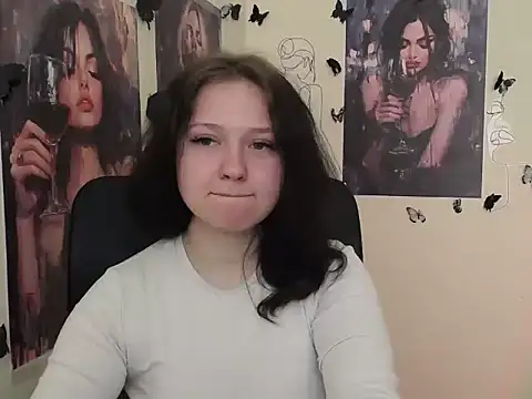Snapshot of LadyAlice_ chatting on April 2026 06:28:01 AM LadyAlice online show from April 2026 06:28:01 AM