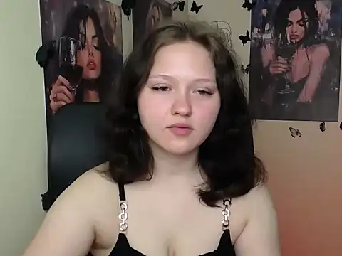 Snapshot of LadyAlice_ chatting on May 2026 06:07:02 AM LadyAlice online show from May 2026 06:07:02 AM