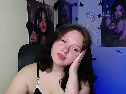 Snapshot of LadyAlice_ chatting on June 2026 05:48:01 AM LadyAlice online show from June 2026 05:48:01 AM