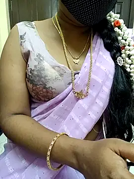 Snapshot of lolida69thamil chatting on August 2026 03:04:02 PM lolida69thamil online show from August 2026 03:04:02 PM